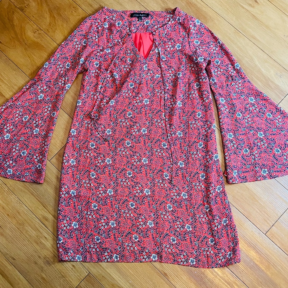 Jasmine and Juliana Bell sleeve dress